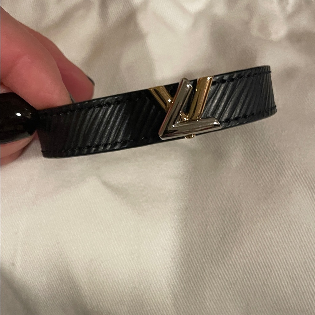 Louis Vuitton Black Epi Leather Bracelet W/Bicolor Metal Twist Lock Full Set Euc
